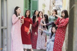 hinh-ky-yeu-lop-12-truong-thpt-bamboom-giao-vien-chu-nhiem-co-nguyen-thi-ha-huyen-day-mon-vat-ly (1)